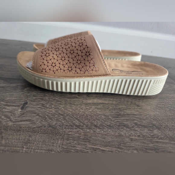 Easy Street Womens Sandals Size 5 NEW - Picture 5 of 7